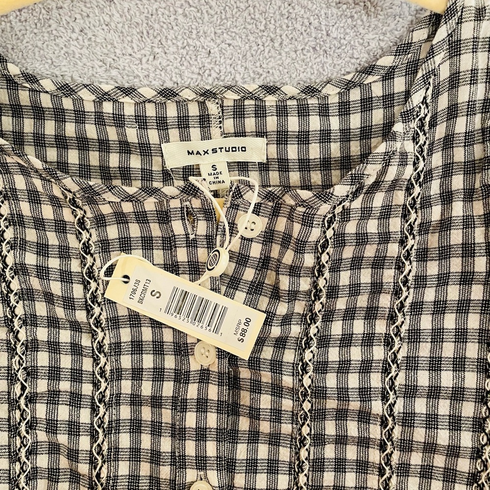 Plaid flutter sleeve